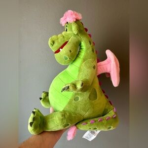 Disney Parks Store Pete’s Magic Dragon Elliott Plush stuffie Green large 14.5”